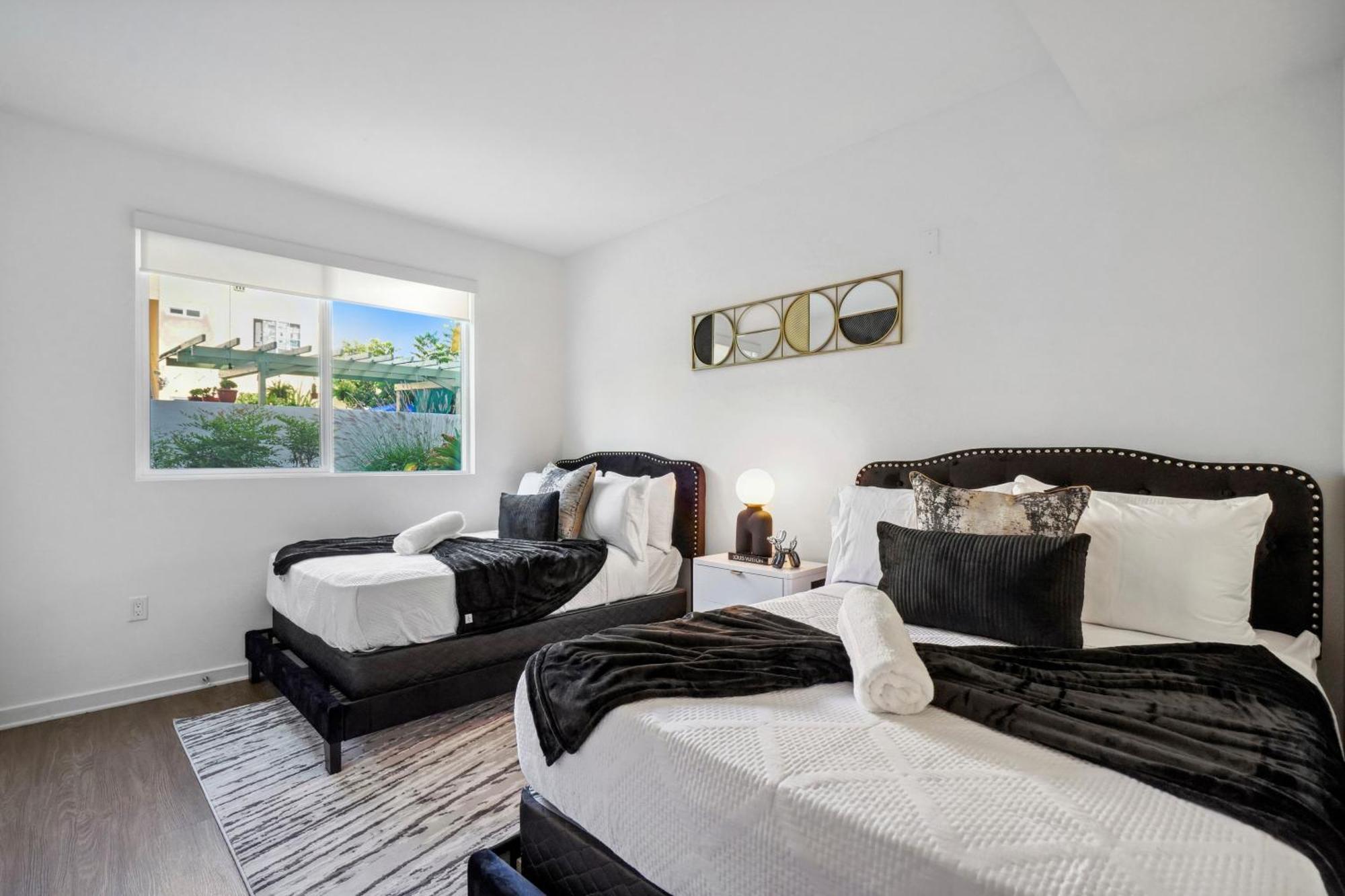 House Of Lv Bed & Breakfast Los Angeles Bagian luar foto